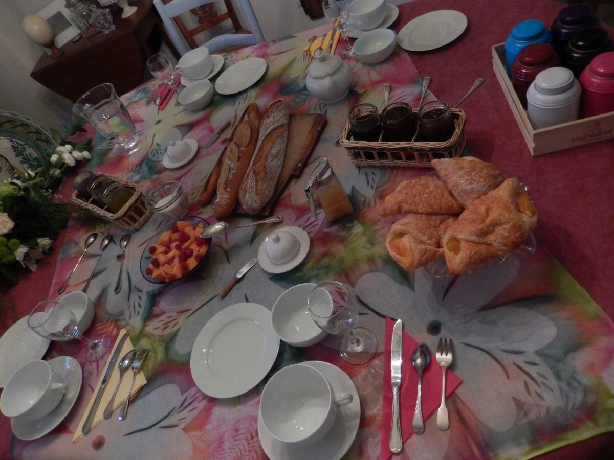 Le Petit Massigny Bed and Breakfast Les Velluire-sur-Vendee Buitenkant foto